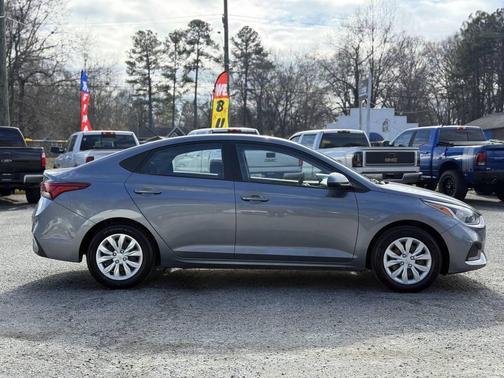2020 Hyundai Accent SE