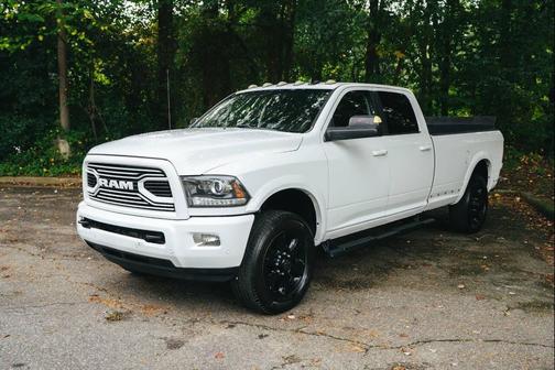 2018 RAM 3500 Laramie Crew Cab 4x4 8' Box
