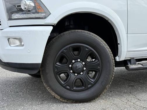 2018 RAM 3500 Laramie Crew Cab 4x4 8' Box