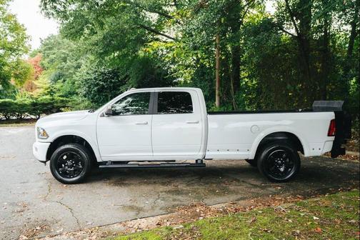 2018 RAM 3500 Laramie Crew Cab 4x4 8' Box