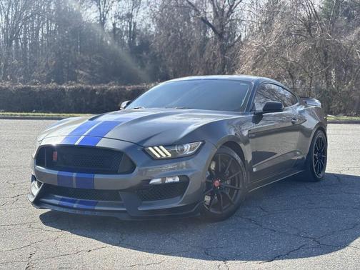 2016 Ford Shelby GT350 Base