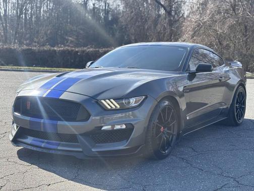 2016 Ford Shelby GT350 Base