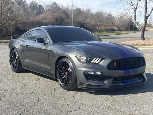 2016 Ford Shelby GT350 Base