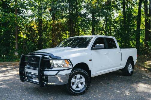 2019 RAM 1500 SLT