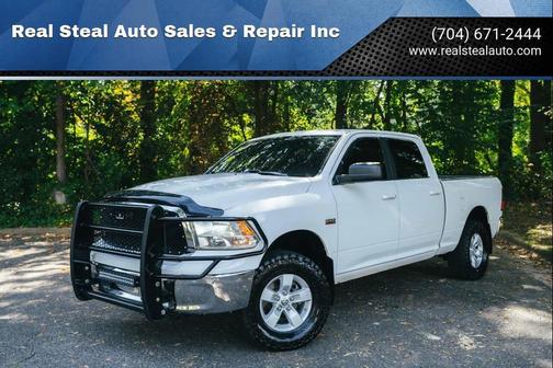2019 RAM 1500 SLT