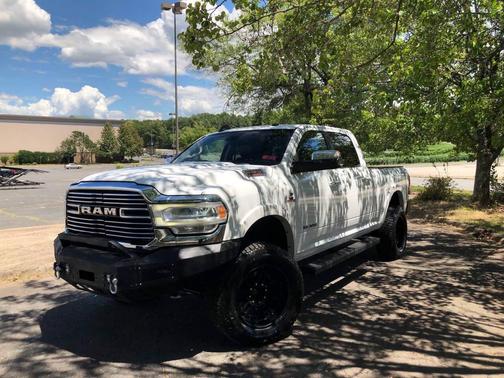 Bright White Clearcoat 2020 RAM 2500 Laramie Crew Cab 4x4 6'4' Box