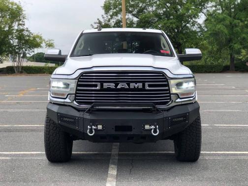 Bright White Clearcoat 2020 RAM 2500 Laramie Crew Cab 4x4 6'4' Box