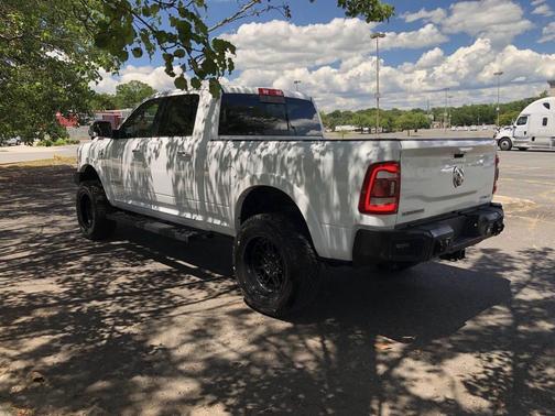 Bright White Clearcoat 2020 RAM 2500 Laramie Crew Cab 4x4 6'4' Box
