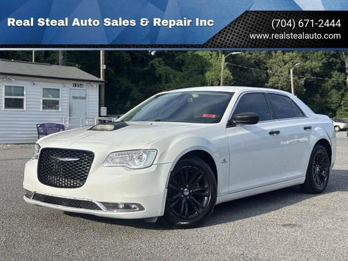 Bright White Clearcoat 2017 Chrysler 300 Limited