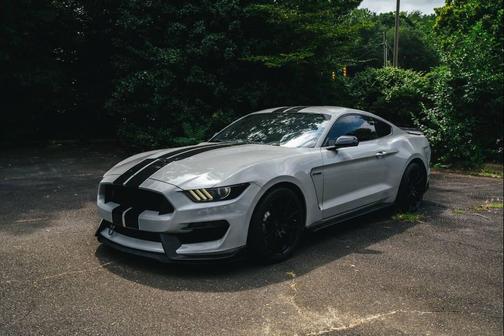 2017 Ford Shelby GT350R Base