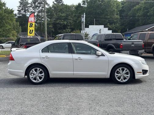 White 2012 Ford Fusion SE