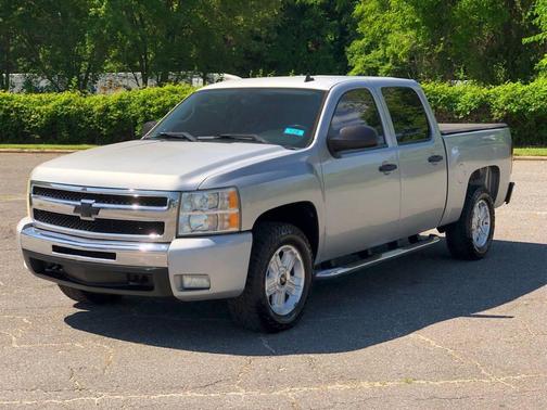 Sheer Silver Metallic 2010 Chevrolet Silverado 1500 LT