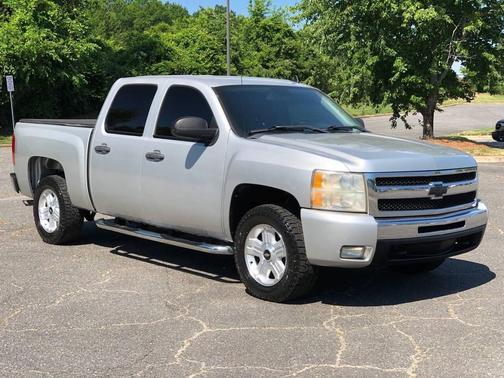 Sheer Silver Metallic 2010 Chevrolet Silverado 1500 LT
