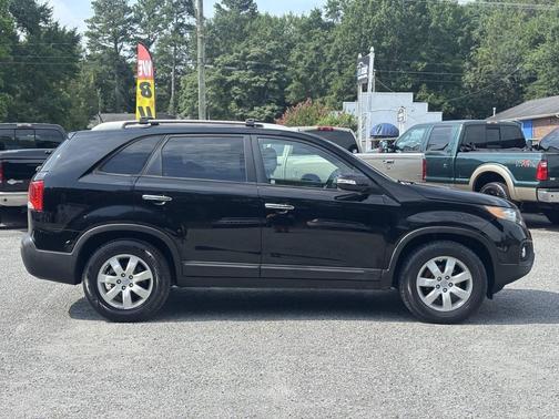 Black 2012 Kia Sorento LX