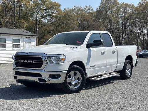 Bright White Clearcoat 2019 RAM 1500 Big Horn