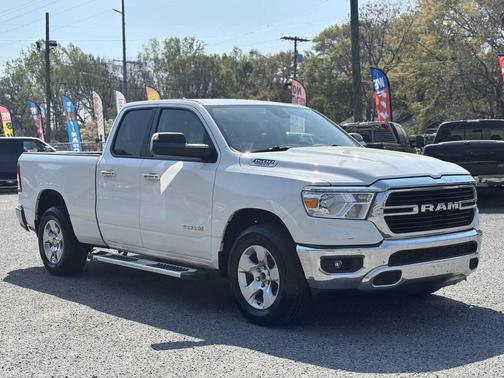 Bright White Clearcoat 2019 RAM 1500 Big Horn