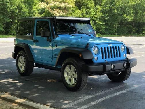 Chief Clearcoat 2017 Jeep Wrangler Sport