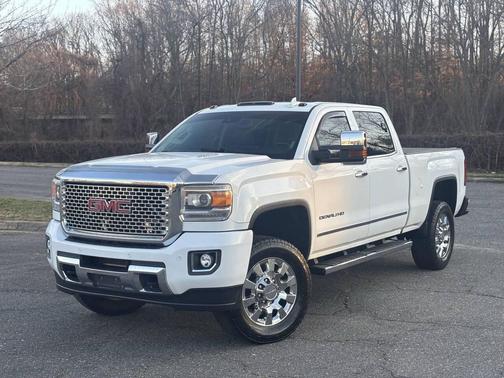 2015 GMC Sierra 2500 Denali
