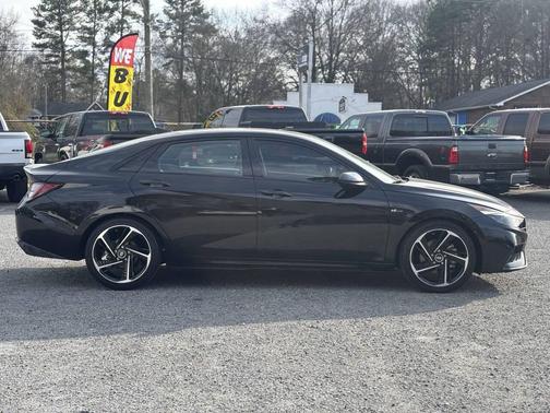 2021 Hyundai ELANTRA SE