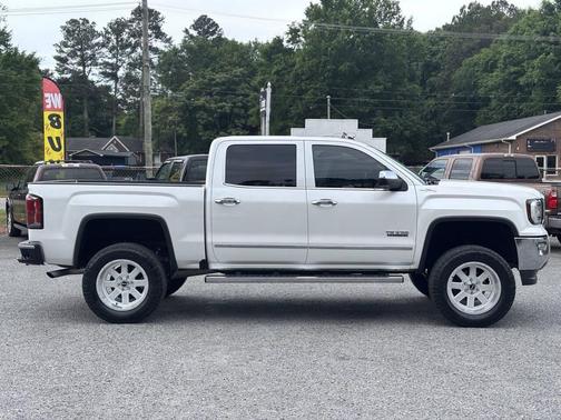 White 2018 GMC Sierra 1500 SLT