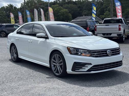 Pure White 2018 Volkswagen Passat 2.0T S