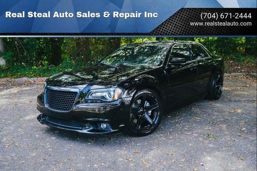 2013 Chrysler 300 SRT8