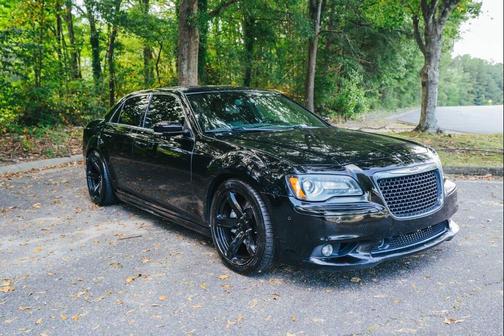 2013 Chrysler 300 SRT8