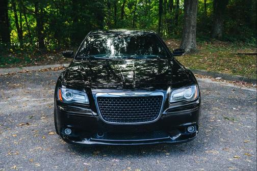 2013 Chrysler 300 SRT8
