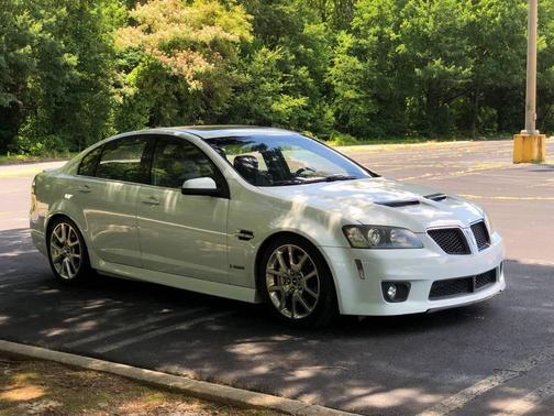 White Hot 2009 Pontiac G8 GXP