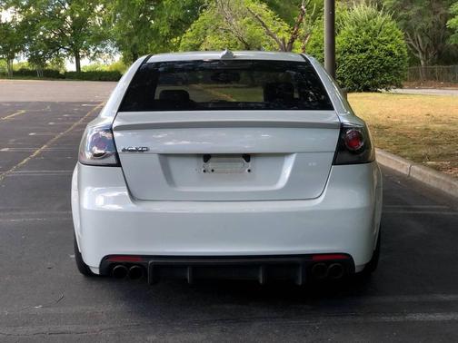 White Hot 2009 Pontiac G8 GXP