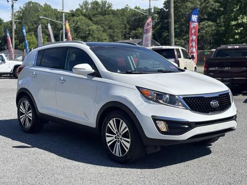 Clear White 2016 Kia Sportage EX