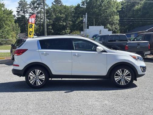 Clear White 2016 Kia Sportage EX