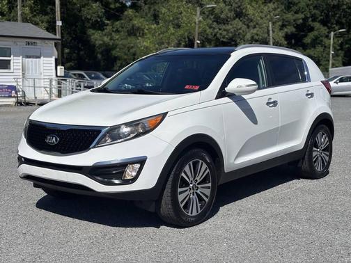 Clear White 2016 Kia Sportage EX
