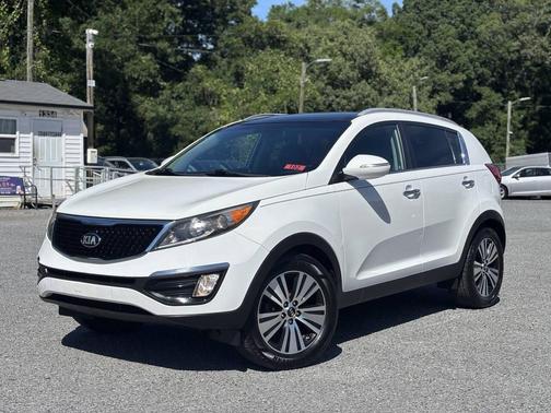 Clear White 2016 Kia Sportage EX