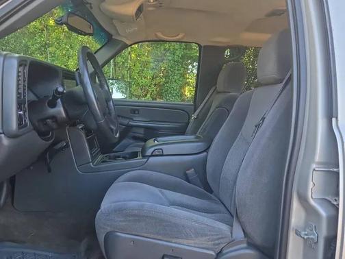Dark Gray Metallic 2005 Chevrolet Silverado 2500 LS H/D Crew Cab