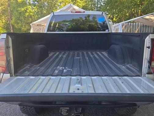 Dark Gray Metallic 2005 Chevrolet Silverado 2500 LS H/D Crew Cab
