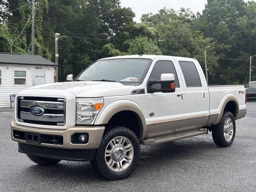 White Platinum Metallic Tri-Coat 2011 Ford F-350 King Ranch