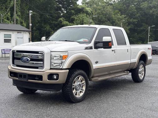 White Platinum Metallic Tri-Coat 2011 Ford F-350 King Ranch