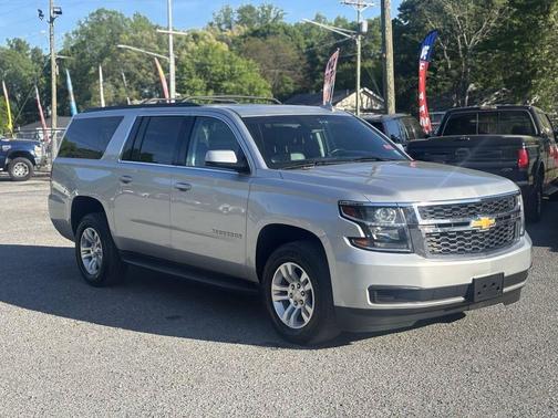 Silver Ice Metallic 2019 Chevrolet Suburban LT