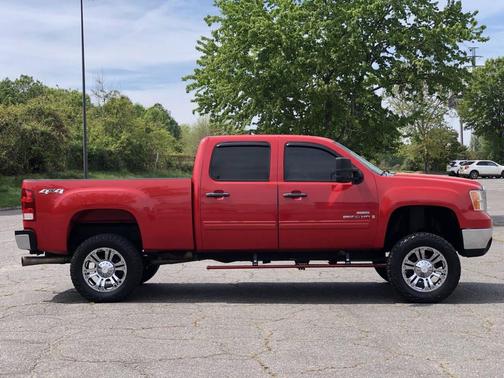 Fire Red 2009 GMC Sierra 2500 SLE Crew Cab