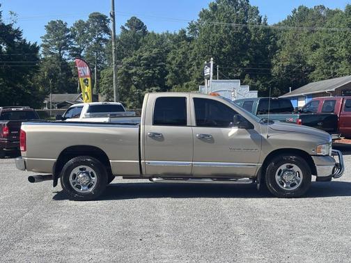 Gold 2005 Dodge Ram 3500 Laramie