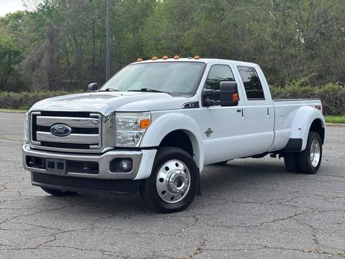 Oxford White 2016 Ford F-450 Lariat