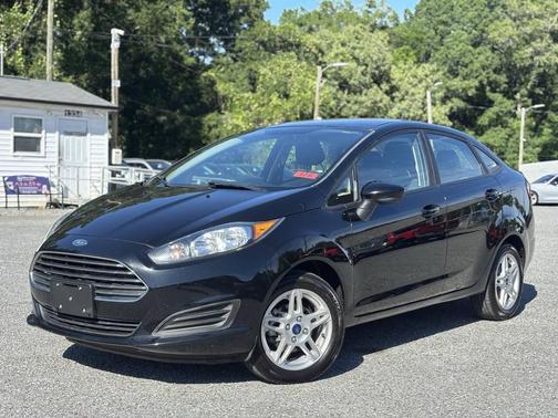 Shadow Black 2018 Ford Fiesta SE