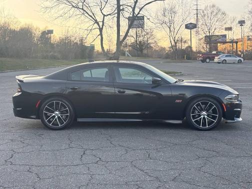 2018 Dodge Charger R/T Scat Pack