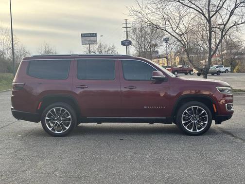 2022 Jeep Wagoneer Series III 4x4