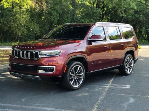 Velvet Red Pearlcoat 2022 Jeep Wagoneer Series III 4x4