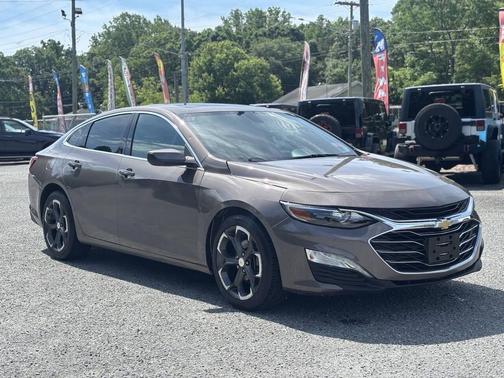 Mineral Gray Metallic 2022 Chevrolet Malibu FWD LT