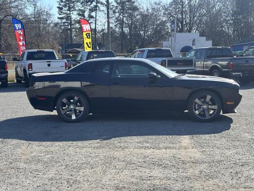 2014 Dodge Challenger SXT