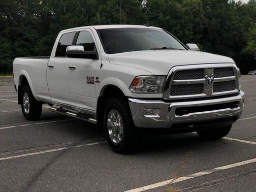 Bright White Clearcoat 2018 RAM 3500 Big Horn Crew Cab 4x4 8' Box