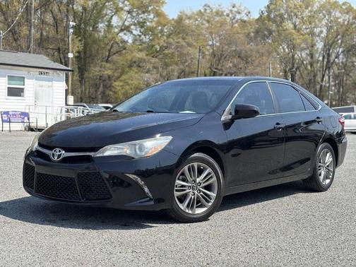 Midnight Black Metallic 2016 Toyota Camry LE